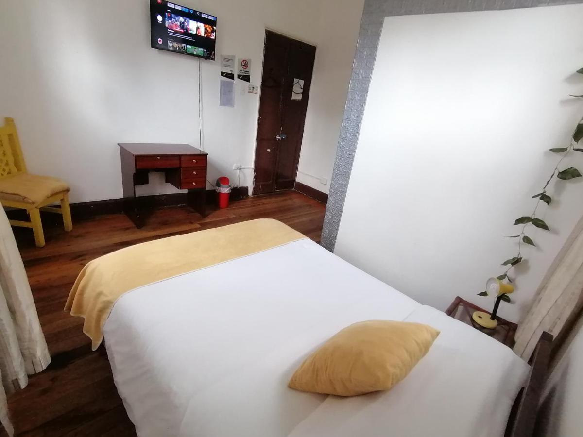 Galapagos Natural Life Hostel Quito Kültér fotó