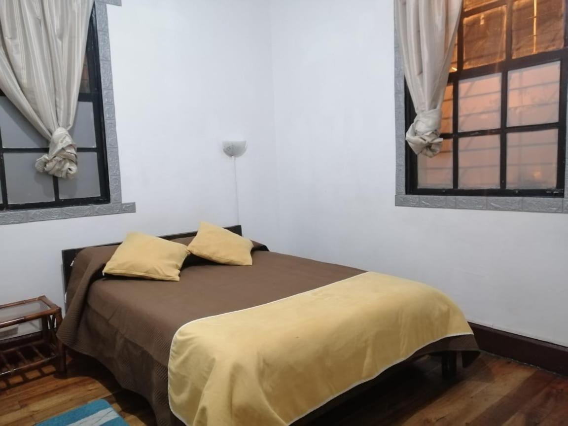 Galapagos Natural Life Hostel Quito Kültér fotó