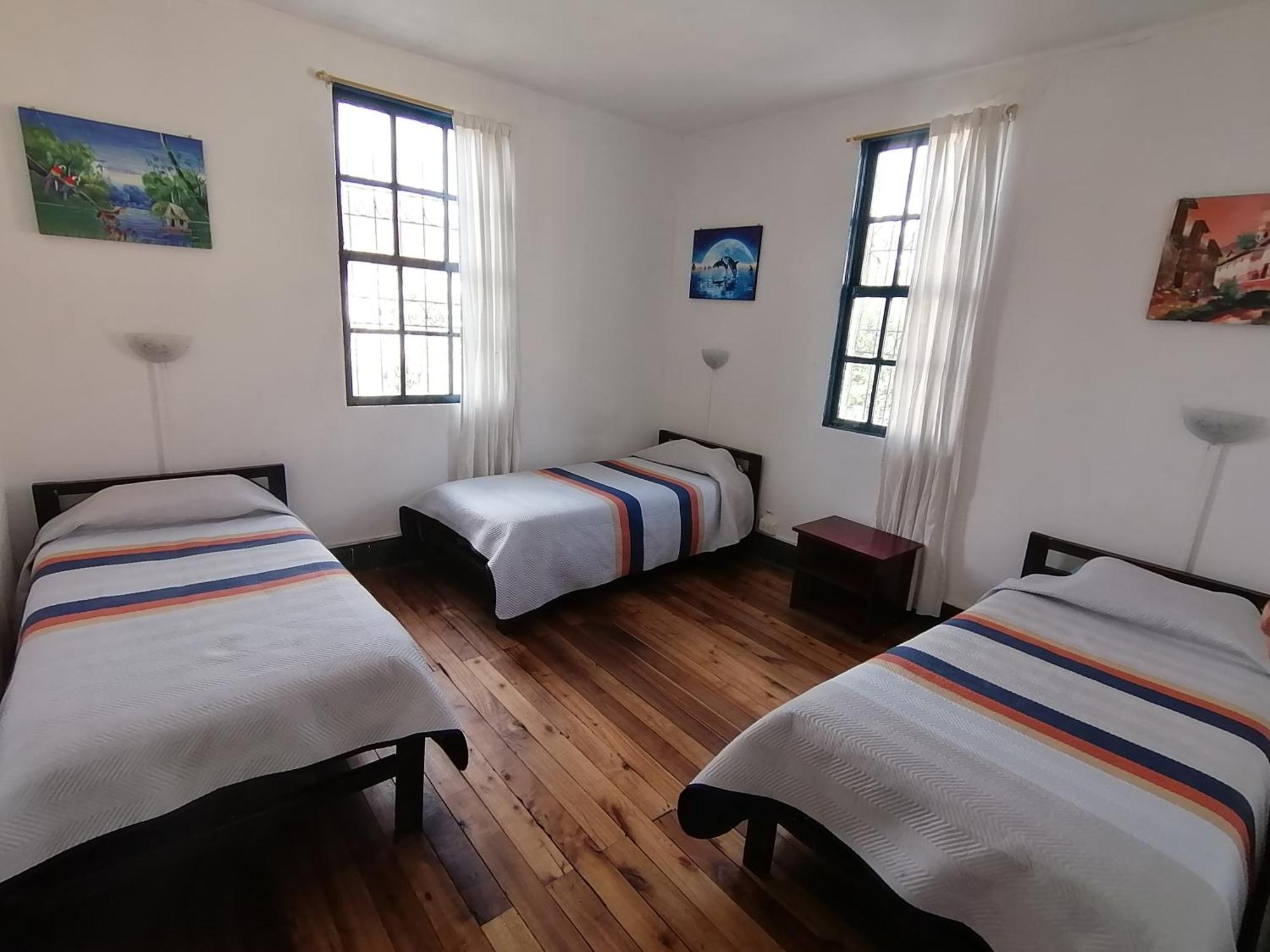 Galapagos Natural Life Hostel Quito Kültér fotó