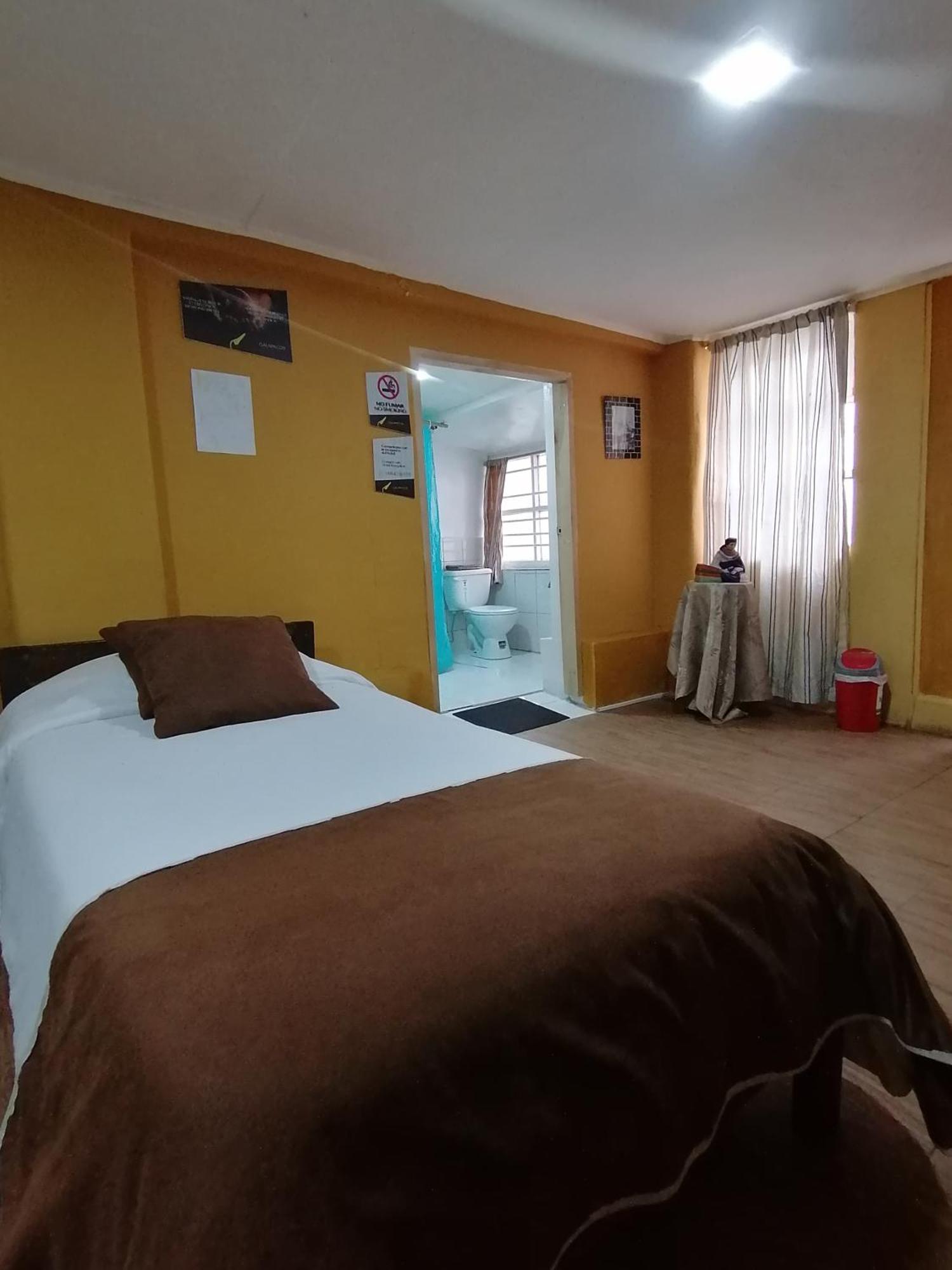 Galapagos Natural Life Hostel Quito Kültér fotó